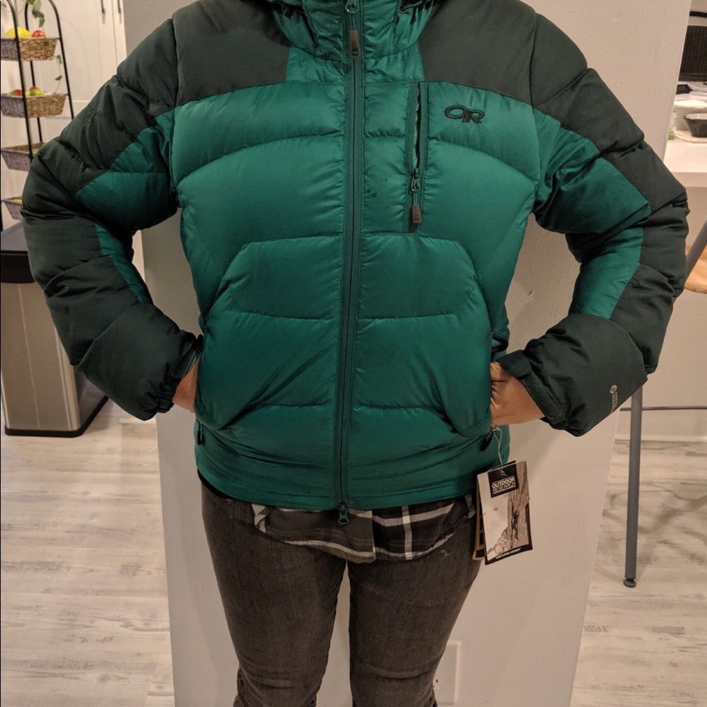 Outdoor research green 650+ down jacket, XS